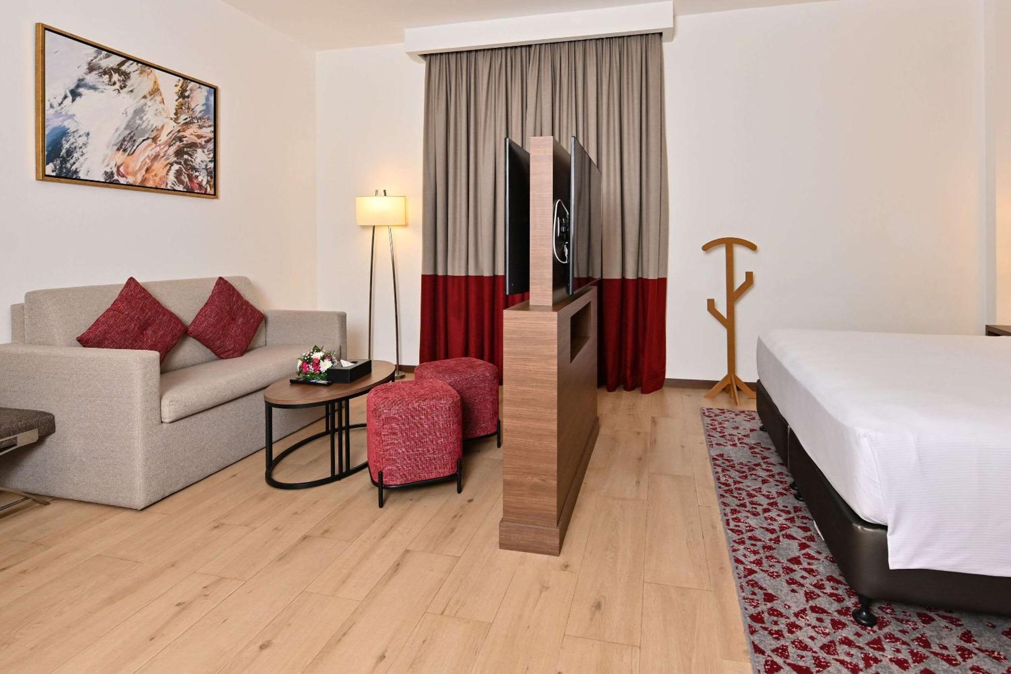 Comfort Hotel Jeddah King Road Exterior foto